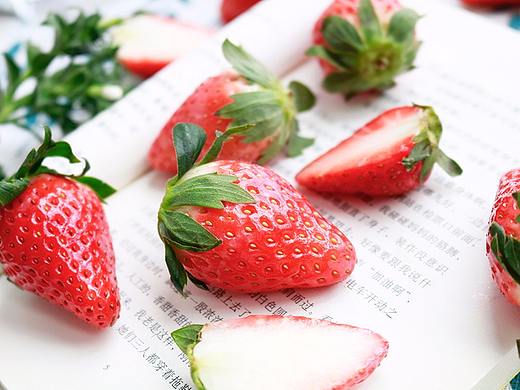 十二月你好（個人主頁-ZMjUxNzc0NzI=） - 產(chǎn)品攝影 - 站酷設(shè)計師胡子魚吶原創(chuàng)素材 - 站酷ZCOOL