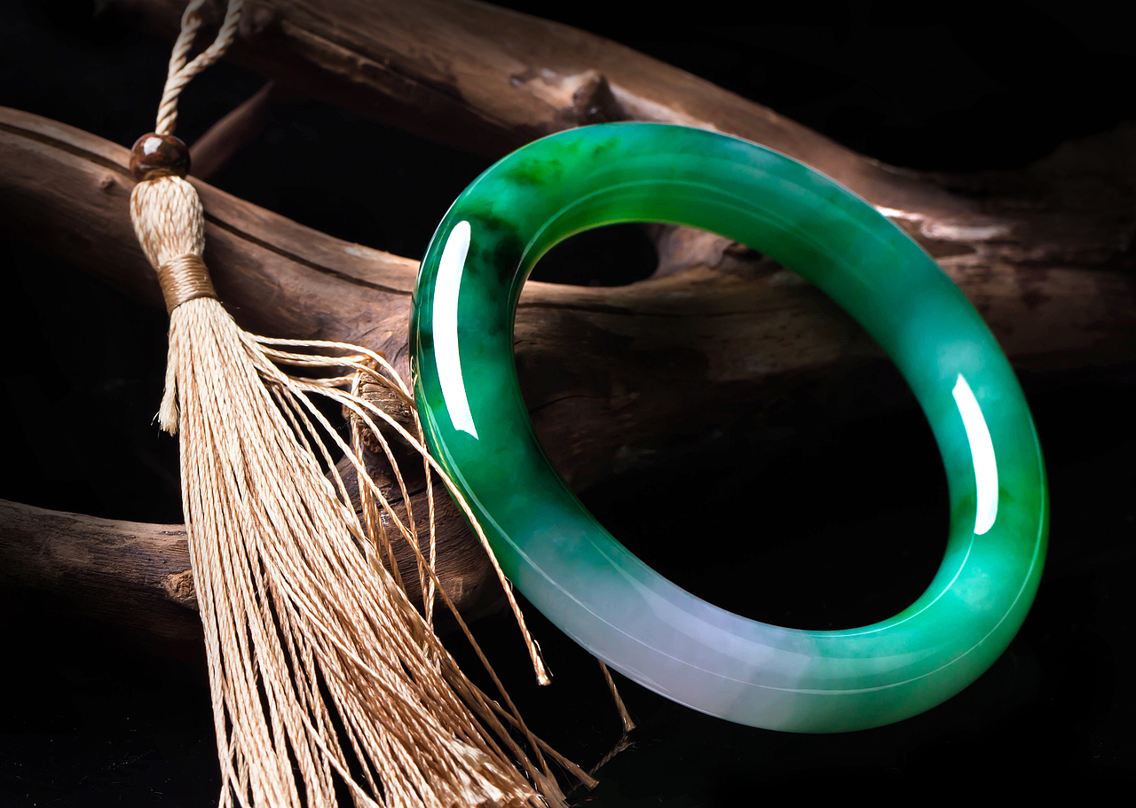 翡翠手镯（图ZMTIwNTA3Mzc2） - 产品摄影 - 站酷设计师夹缝中生存原创素材 - 站酷ZCOOL