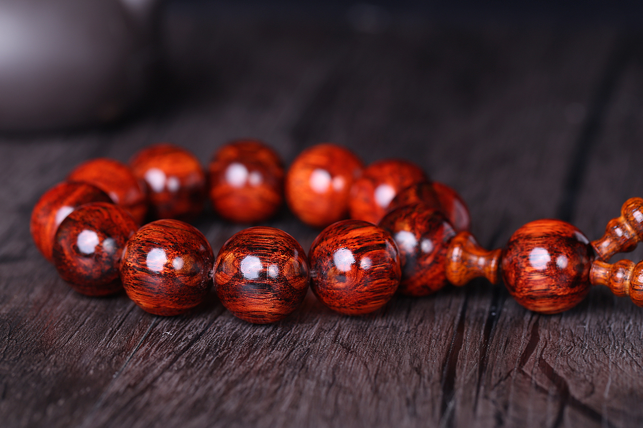 佛珠拍摄（图ZNzU1NTkxNjg=） - 产品摄影 - 站酷设计师猫眼1原创素材 - 站酷ZCOOL