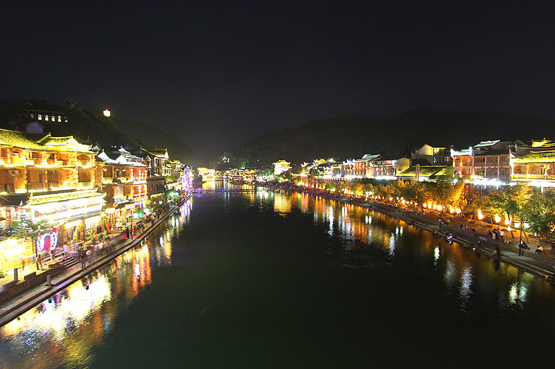 同一个地方拍的黑夜