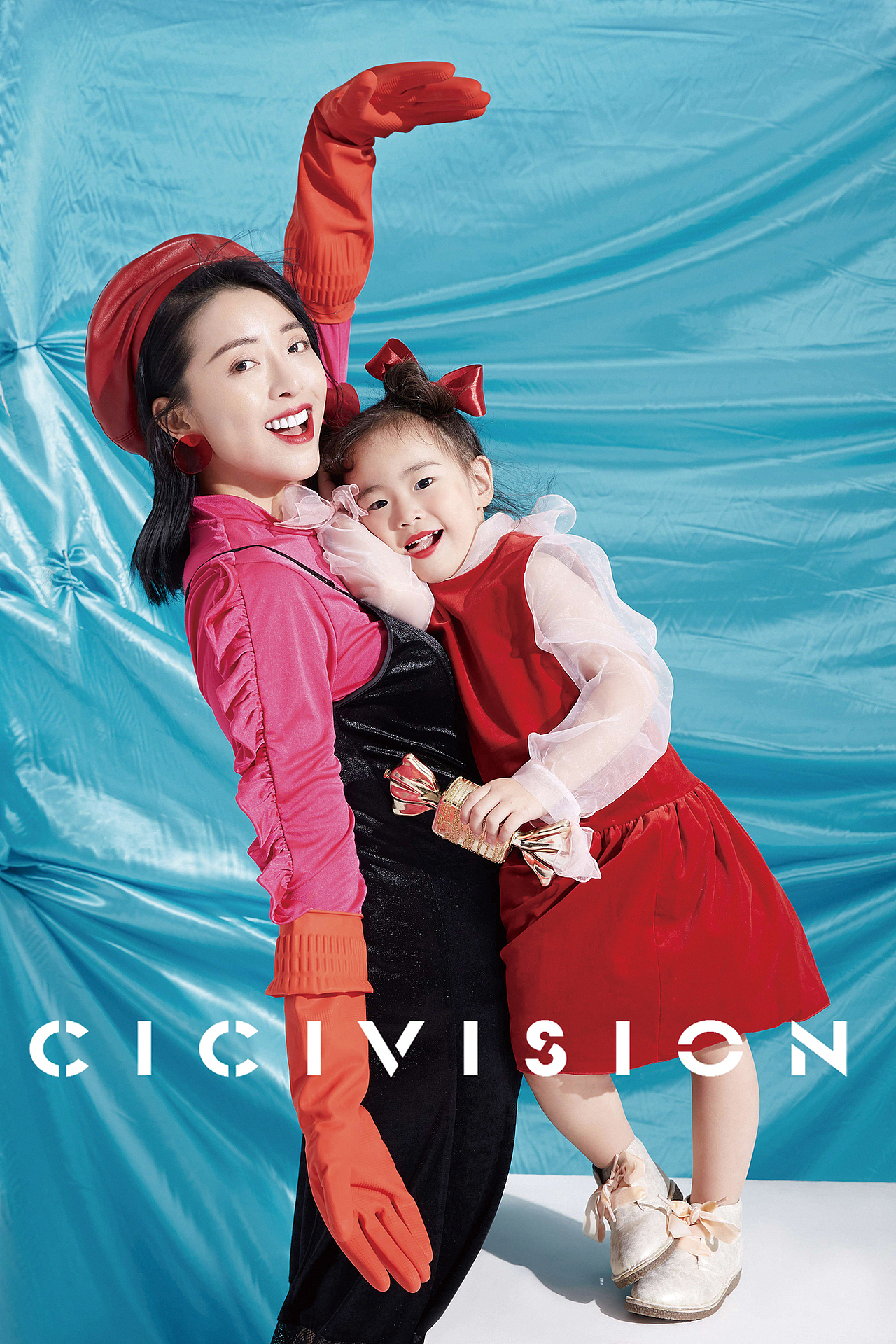 艺人:《黄小蕾》