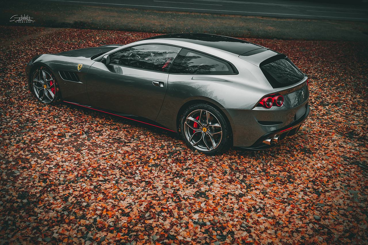 法拉利gtc4 lusso t