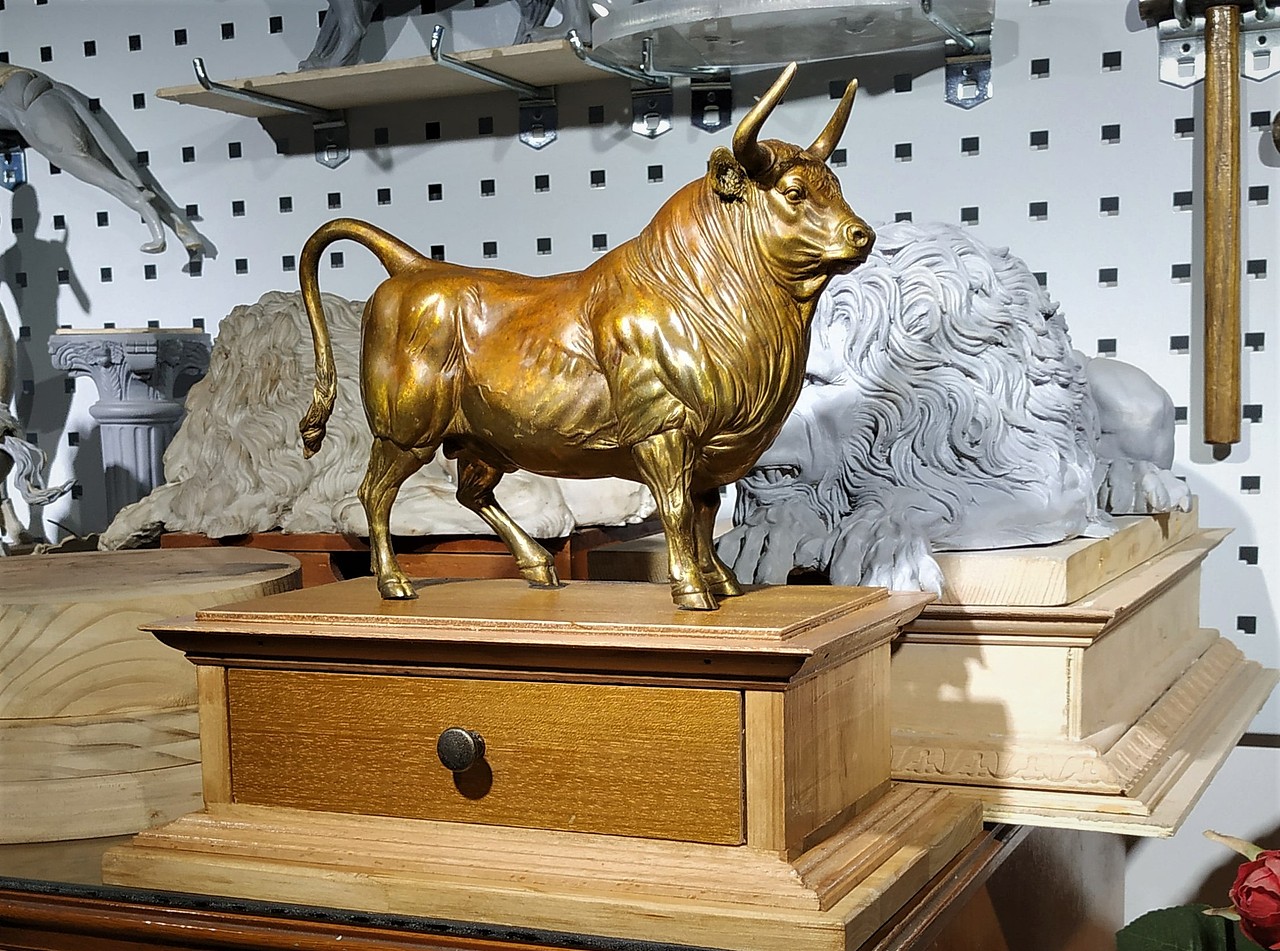 《金牛座》（图ZMjY0MzI2NjY0） - 雕塑 - 站酷设计师wylar原创素材 - 站酷ZCOOL