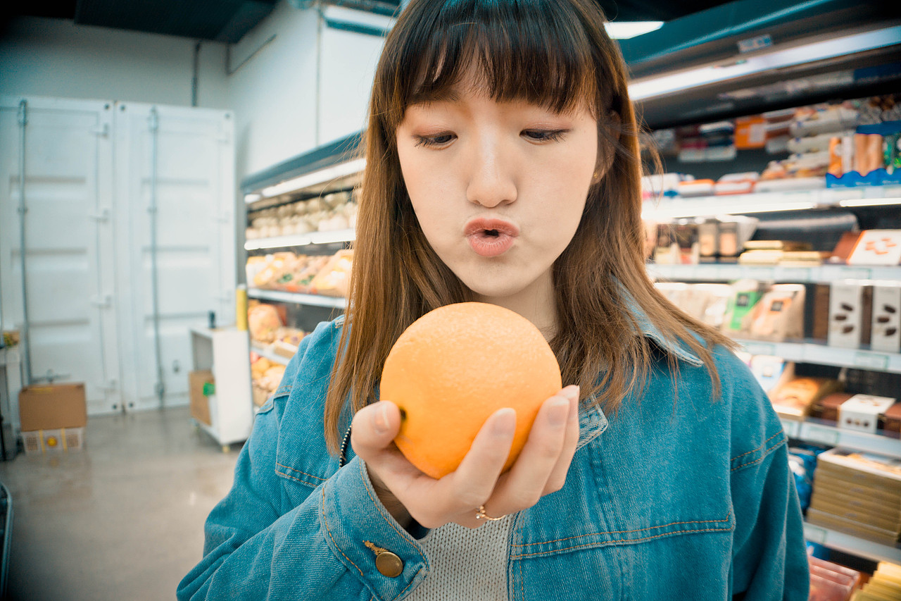 随拍几组妹子的照片