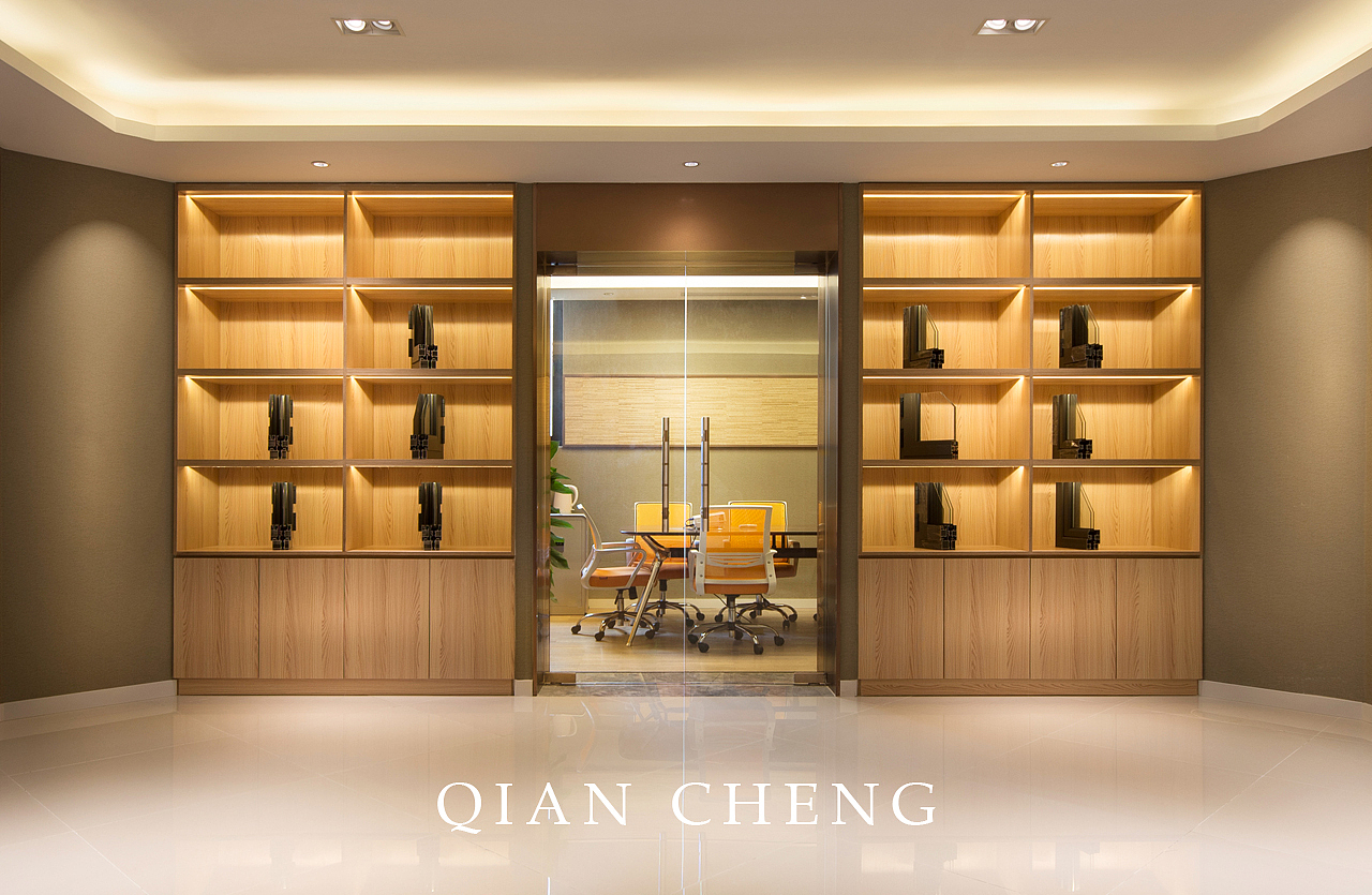罗普斯金门窗展示中心|建筑空间摄影|设计样板间展厅（图ZMTAyMDM3MDQ0） - 环境/建筑摄影 - 站酷设计师摄影师钱诚原创素材 - 站酷ZCOOL