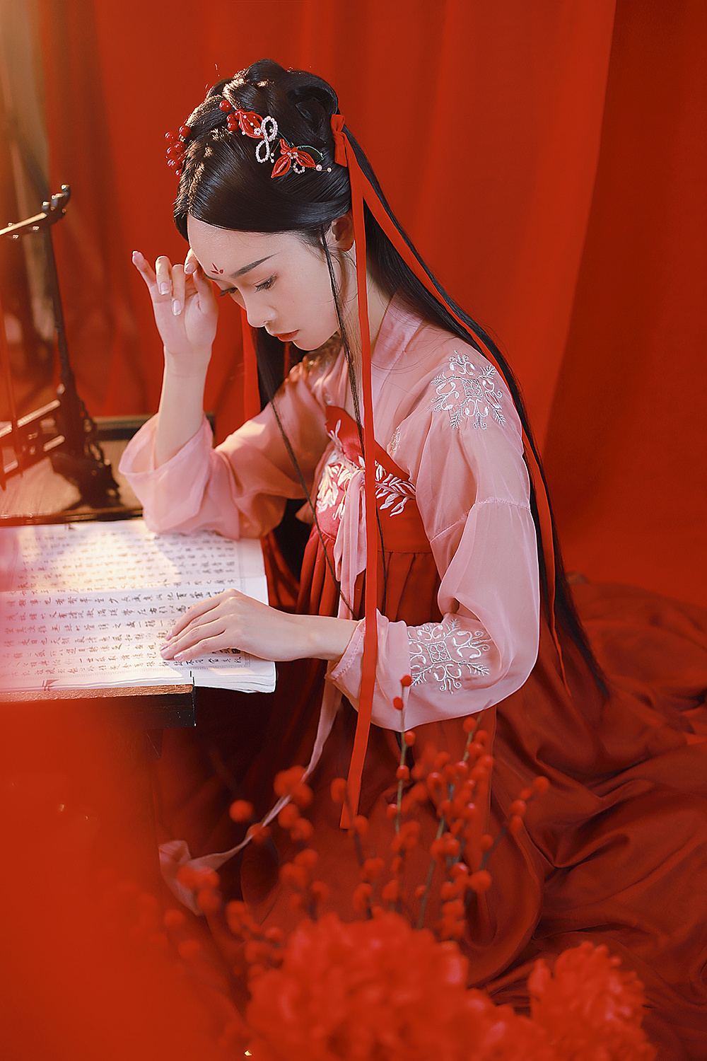 客片| 红色唐风汉服写真