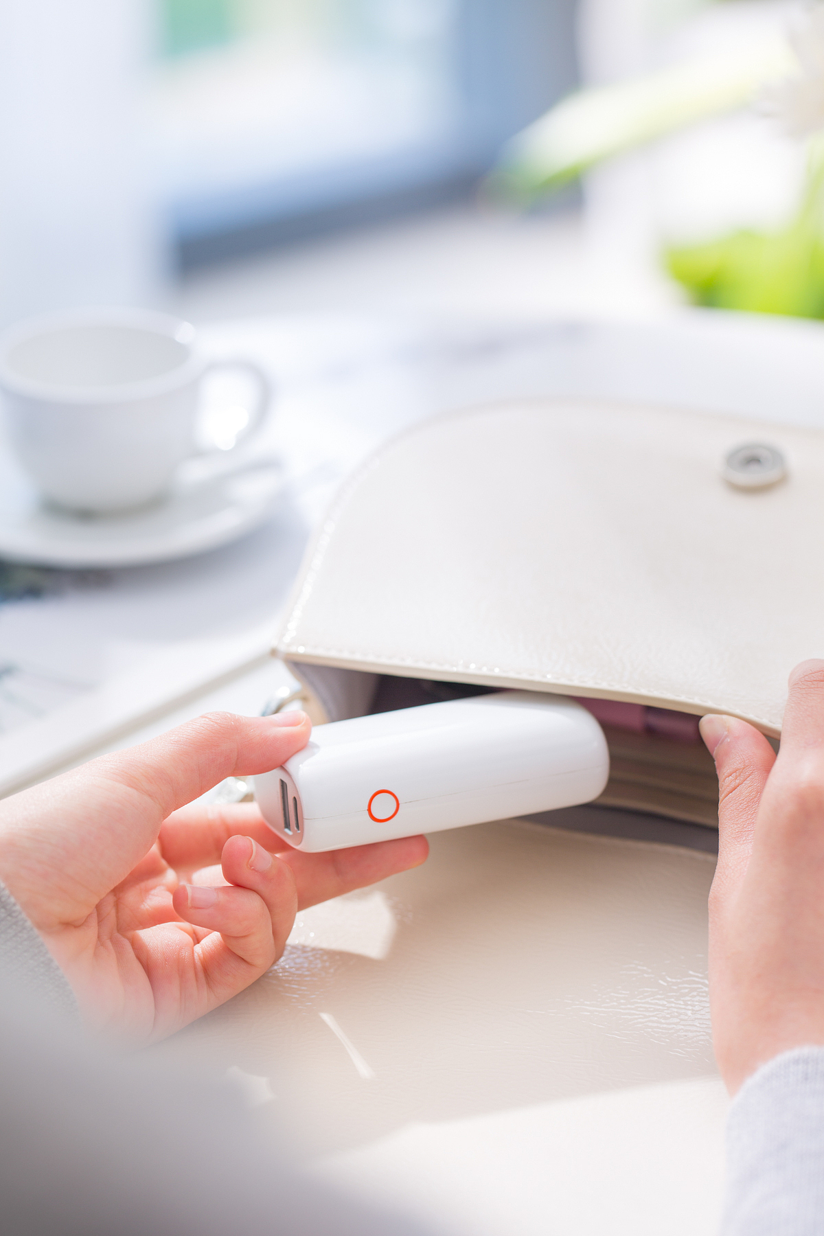 移動(dòng)電源（圖ZMTgyMTMzMjYw） - 產(chǎn)品攝影 - 站酷設(shè)計(jì)師攝影師張恒原創(chuàng)素材 - 站酷ZCOOL