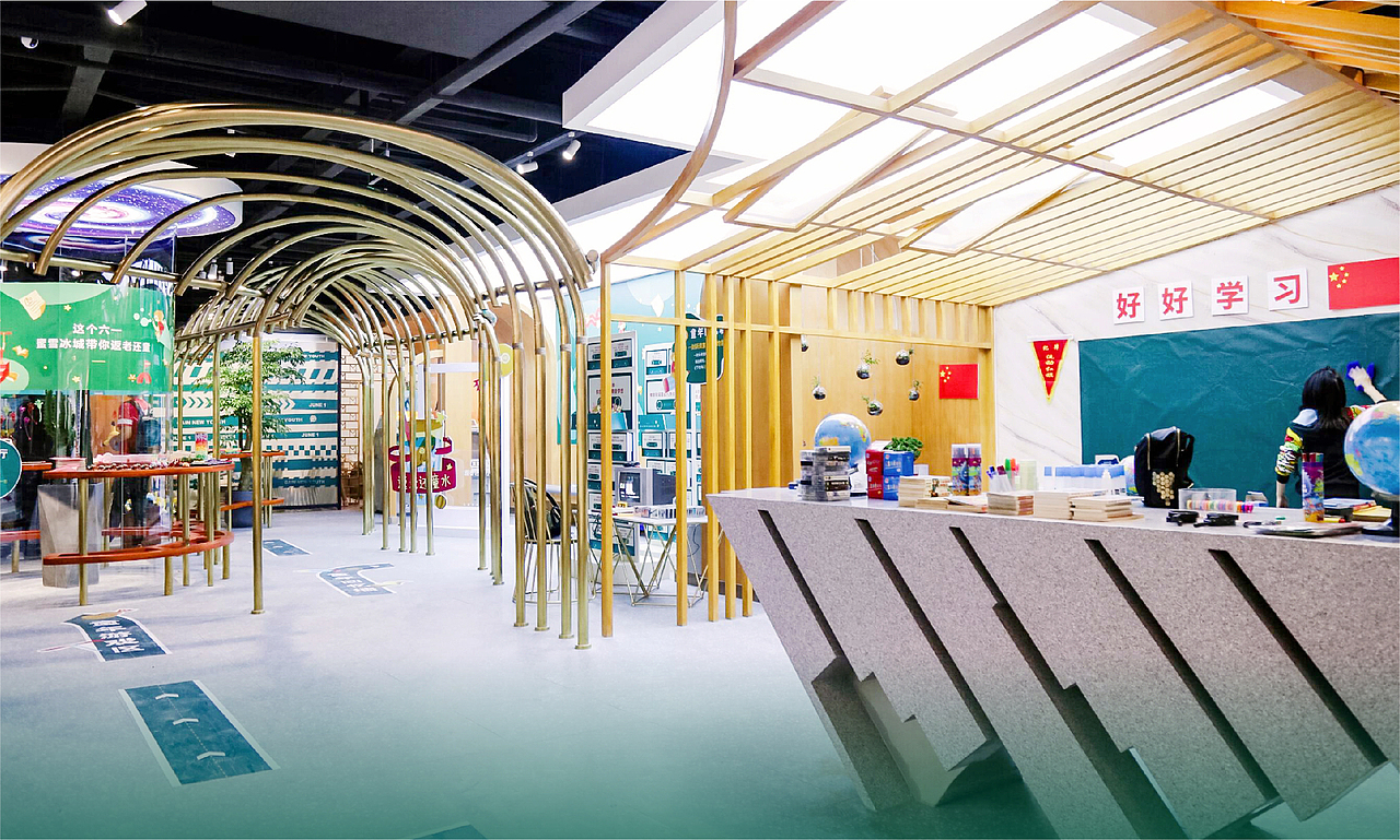 蜜雪冰城“返老还童小学”快闪店 视觉设计