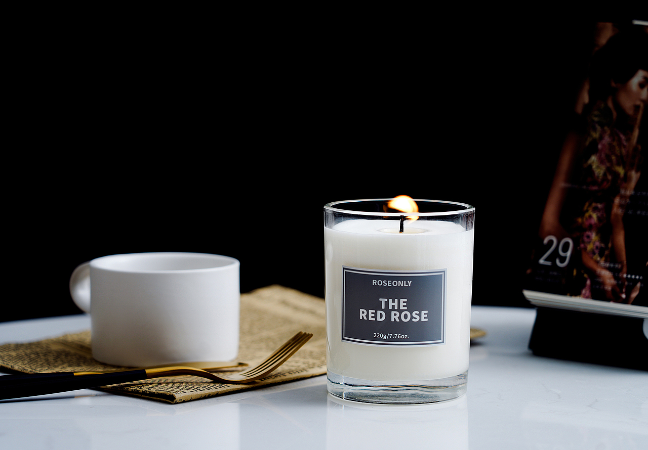 ROSEONLY 七夕香薰蜡烛（图ZMjIyMjE1MTAw） - 产品摄影 - 站酷设计师半个西瓜zzz原创素材 - 站酷ZCOOL