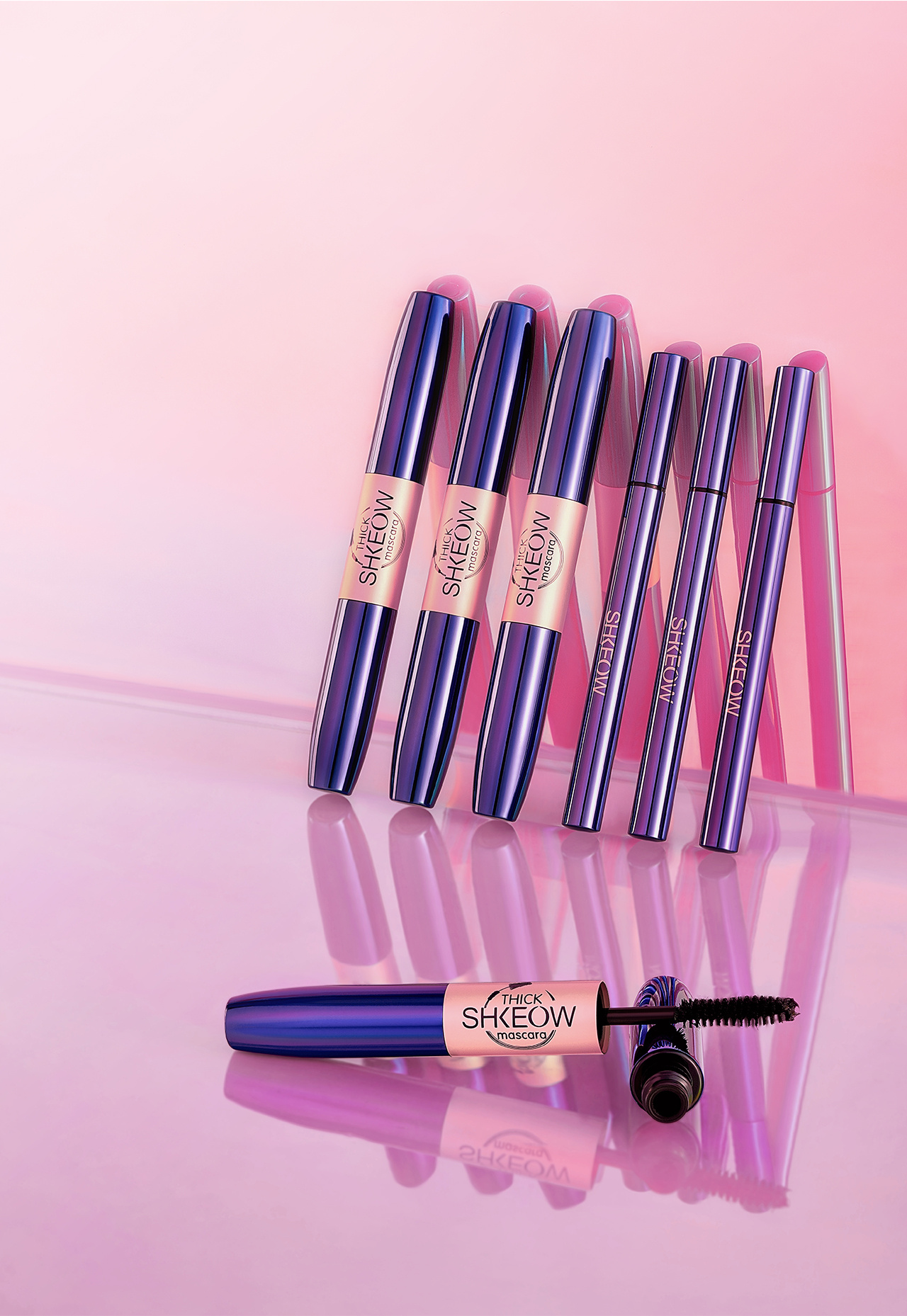 化妆品场景实拍 精华 口红 眼影 眼线笔等