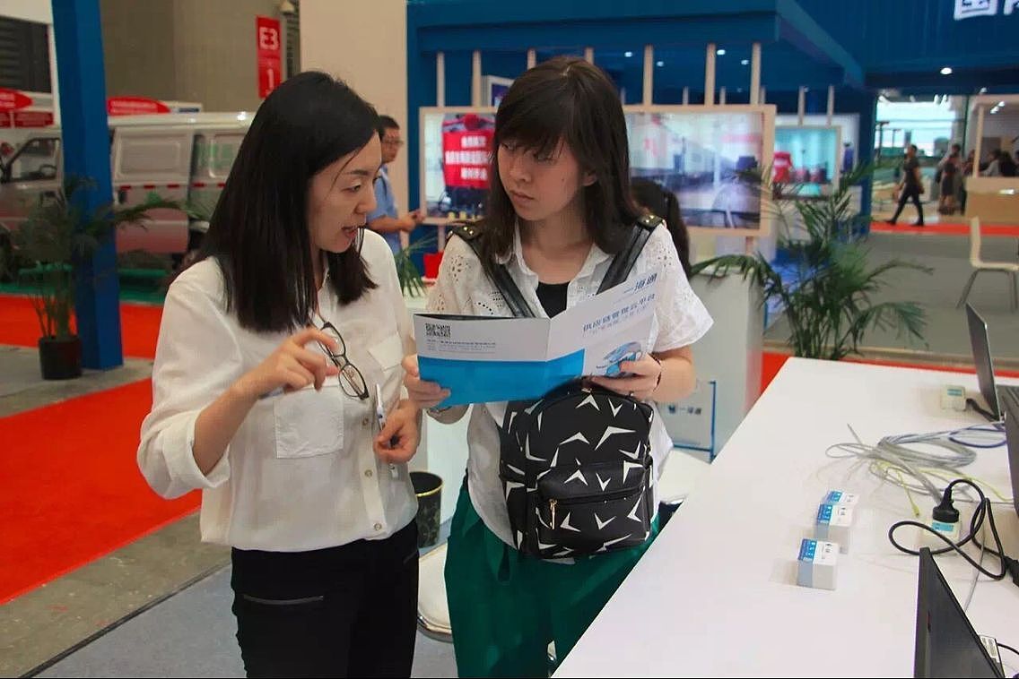 中国海运|一海通 展会活动宣传资料灯箱海报画册视觉设计（图ZNTY3MDMxNDA=） - 展陈设计 - 站酷设计师宏设计原创素材 - 站酷ZCOOL