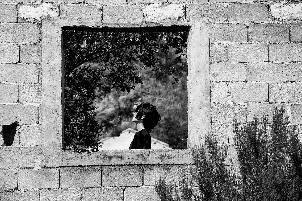 大理-黑白（圖ZMTQ5NjU1MDMy） - 人像攝影 - 站酷設(shè)計(jì)師yangxiaolong原創(chuàng)素材 - 站酷ZCOOL