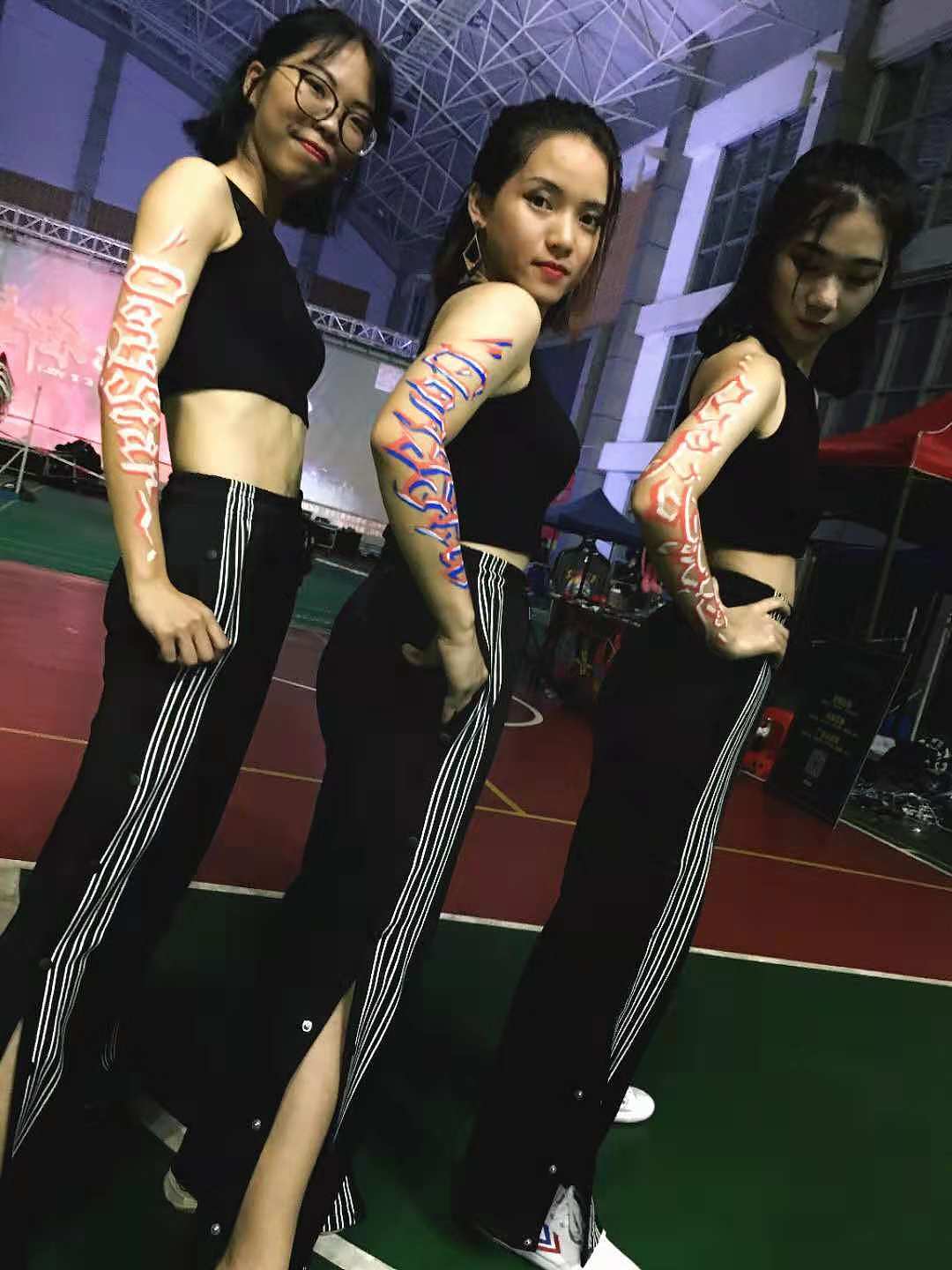 你所没见过的人体··· 涂鸦~（图ZMTMzODgzNDE2） - 新锐潮流插画 - 站酷设计师aka_AV原创素材 - 站酷ZCOOL