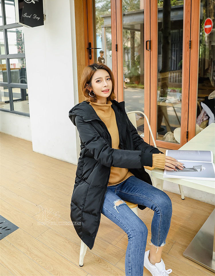 女装宽松羽绒服拍摄女中长款韩版冬季风衣外套拍照