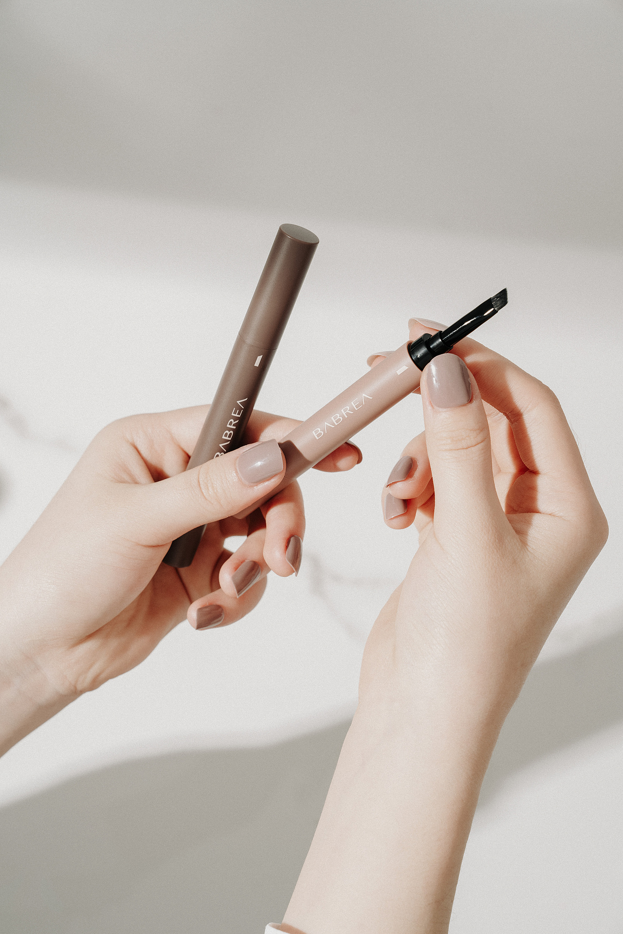 眉膏 温暖文艺 轻质 彩妆静物 产品拍摄（图ZMjkxMDQyOTE2） - 产品摄影 - 站酷设计师v大梨呀原创素材 - 站酷ZCOOL