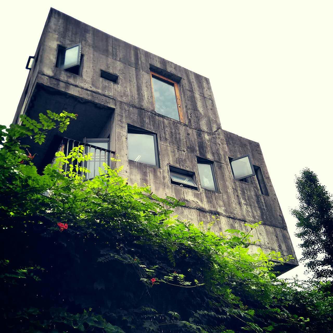 中国美院半日行走，遇到撤展国美民艺博物馆主馆闭馆没能进去参观，下次再来吧（图ZNTI5MDE2NTI=） - 风光摄影 - 站酷设计师GOOOBENOOOGLE原创素材 - 站酷ZCOOL