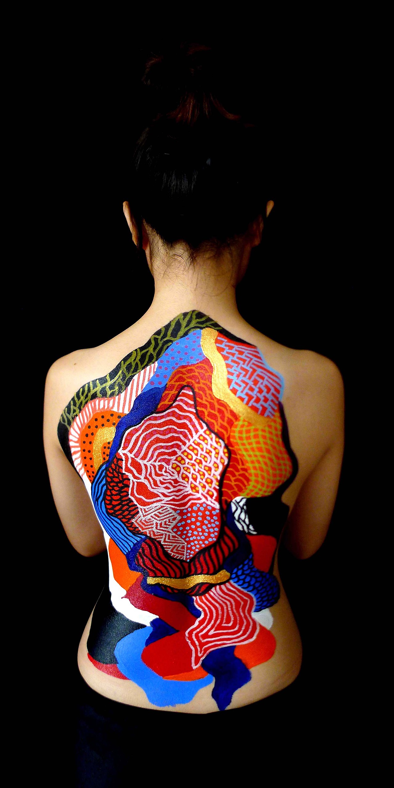 文刀绘 公共艺术《艺术在身体上游走》