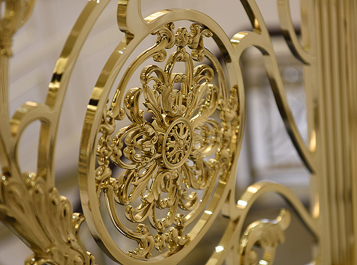 奢华新款别墅旋转纯铜雕花楼梯护栏扶手