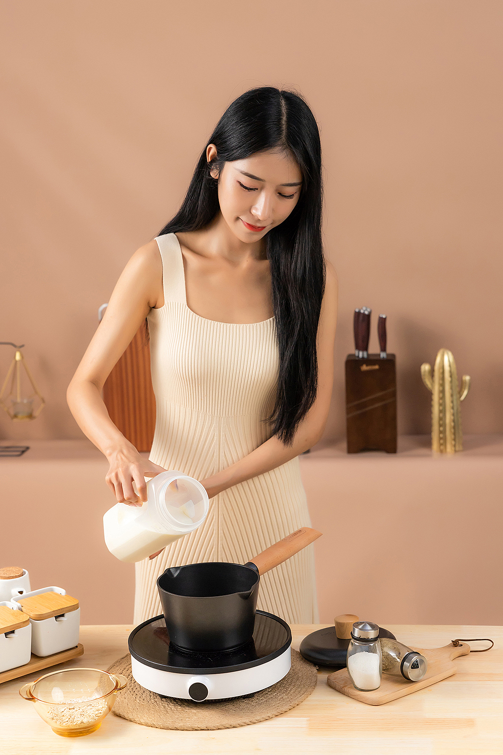 厨具模特拍摄淘宝主图详情拍摄（图ZMjIzMjIzNzEy） - 产品摄影 - 站酷设计师芷君视觉原创素材 - 站酷ZCOOL