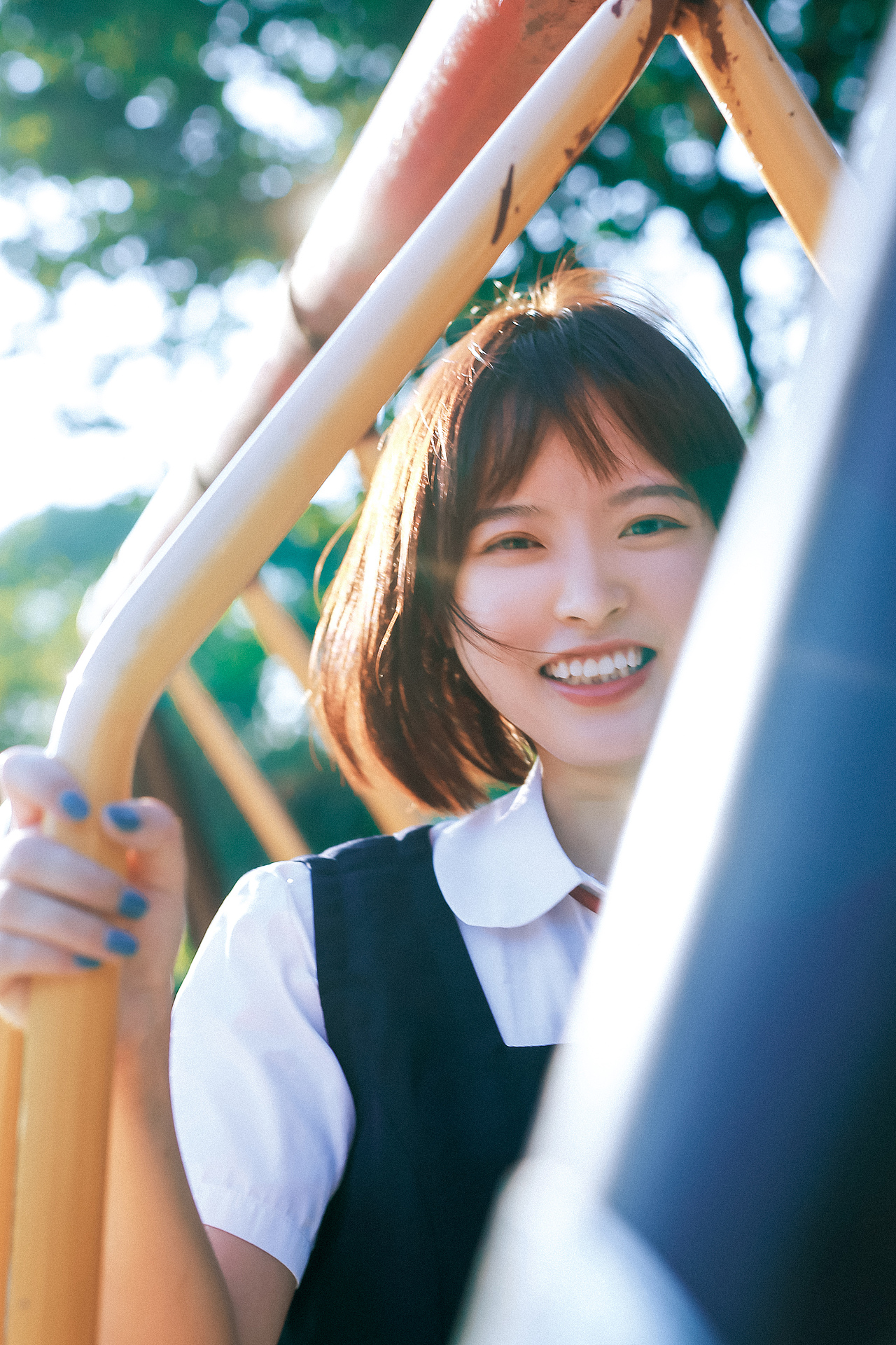 女孩的裙摆,撑的起所有温柔和盛夏