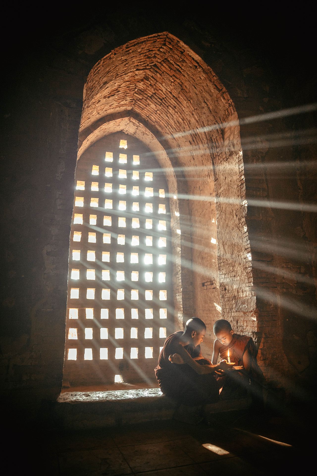 缅甸僧人|摄影|人文/纪实摄影|qiujiajie3 - 原创作品 - 站酷 (zcool)