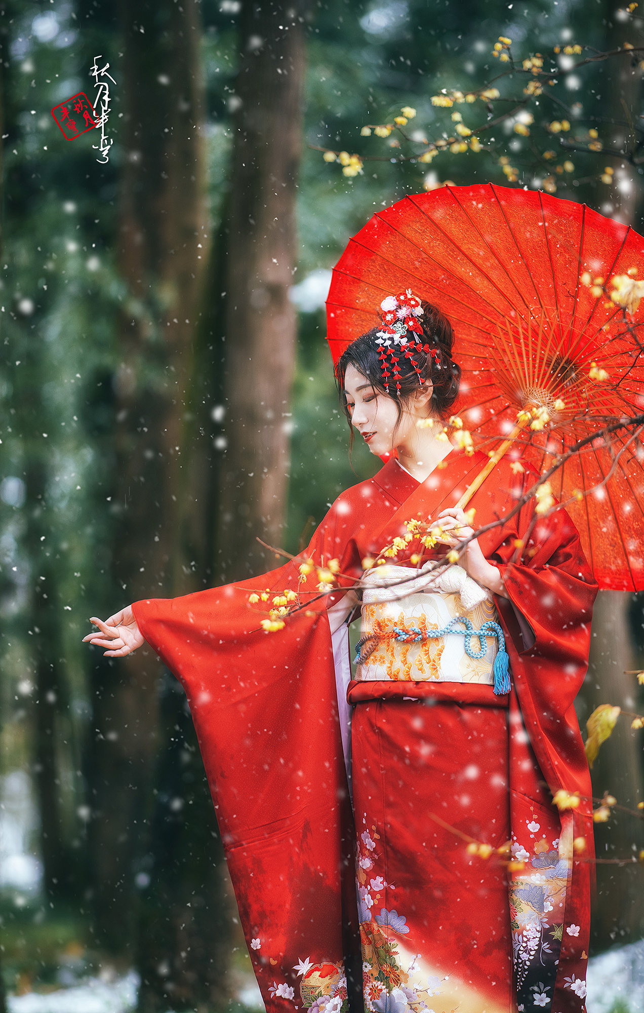 初雪の中でほほえんだ少女（图ZMTQyMDk1NDk2） - 人像摄影 - 站酷设计师秋月半弯原创素材 - 站酷ZCOOL