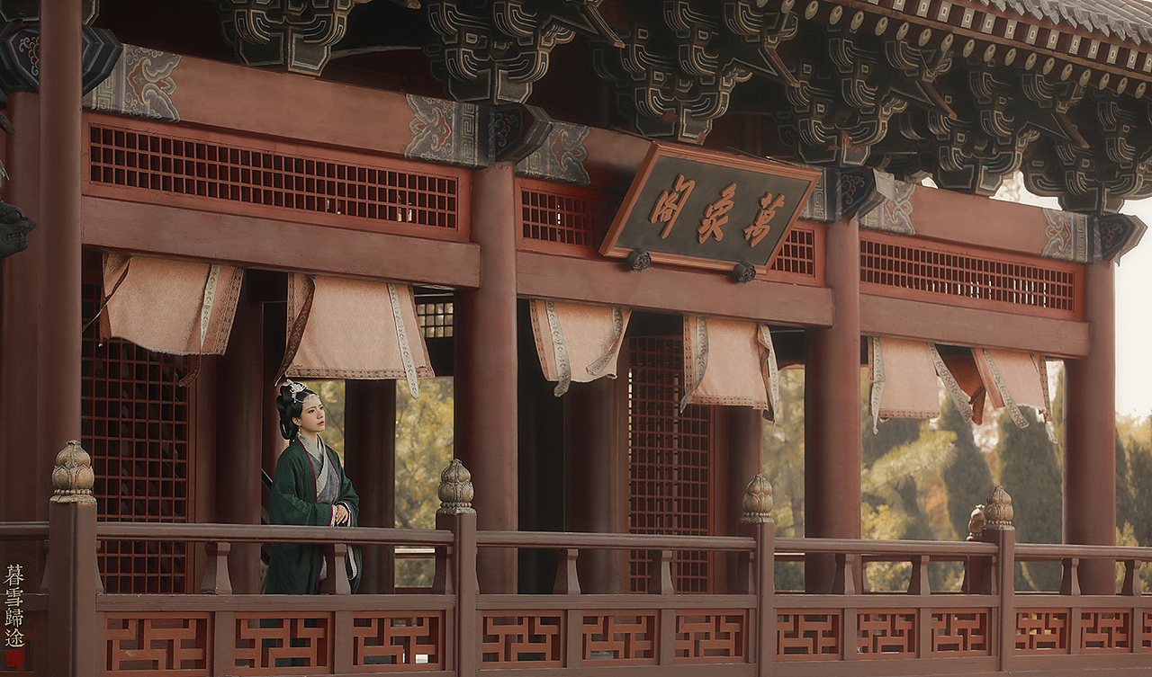 暮雪归途（图ZMTg0NzYzMTMy） - 人像摄影 - 站酷设计师摄影师蝈蝈小姐原创素材 - 站酷ZCOOL