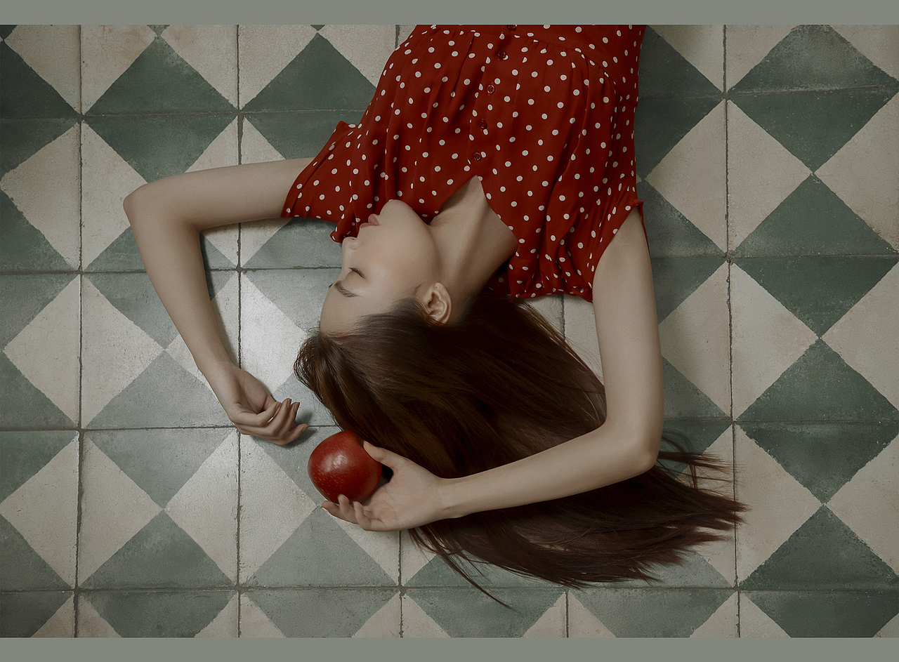 《孤独症患者》（图ZMTM2MjgwMzQ0） - 人像摄影 - 站酷设计师林明LOCO原创素材 - 站酷ZCOOL