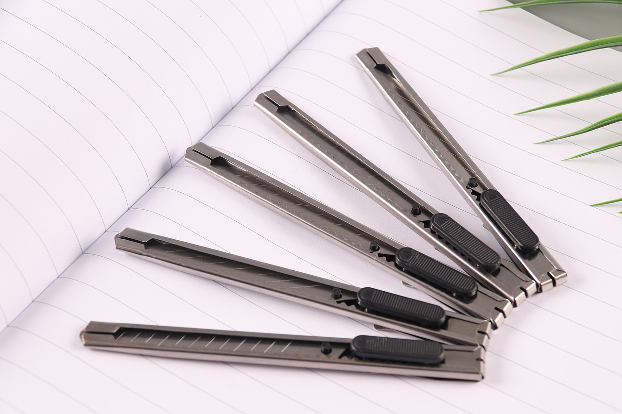 B10五金工具\C10-手动工具\V01金属美工刀