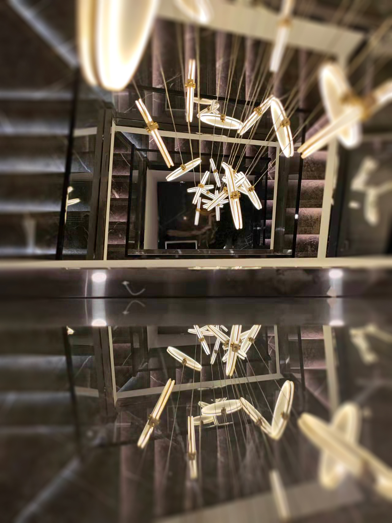 大汉集团龙喜水乡项目别墅样板房