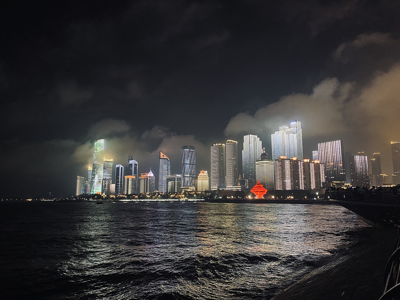 青岛夜景（图ZMjg4NjU3MTg4） - 风光摄影 - 站酷设计师啊鬼Moc原创素材 - 站酷ZCOOL