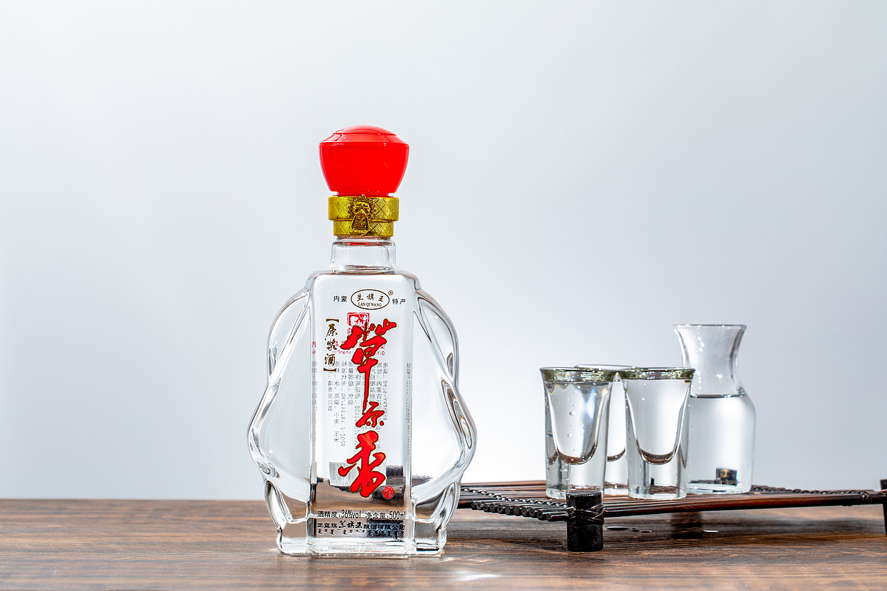 白酒（图ZMjU5NTk2NDY0） - 产品摄影 - 站酷设计师吉吉造像原创素材 - 站酷ZCOOL