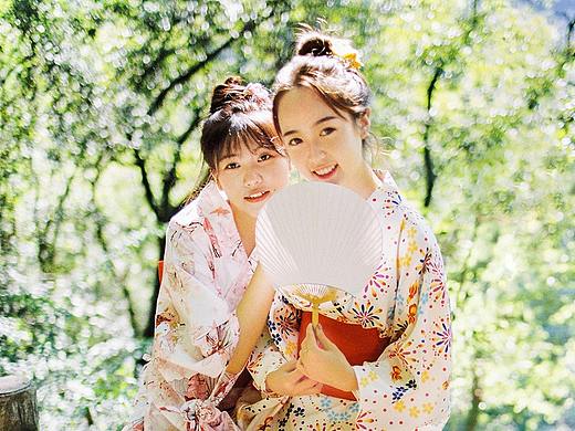 一个像夏天一个像秋天