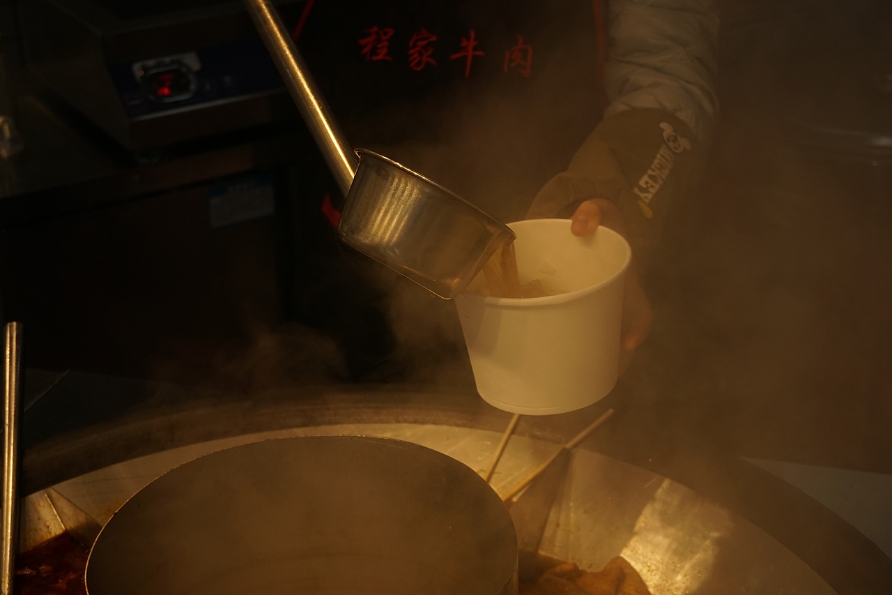 武汉户部巷夜拍（图ZMTUzNDk4NDI0） - 人文/纪实摄影 - 站酷设计师咕咕东摄影原创素材 - 站酷ZCOOL