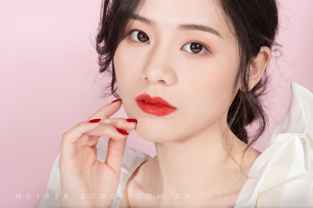 彩妆硬照甜美型