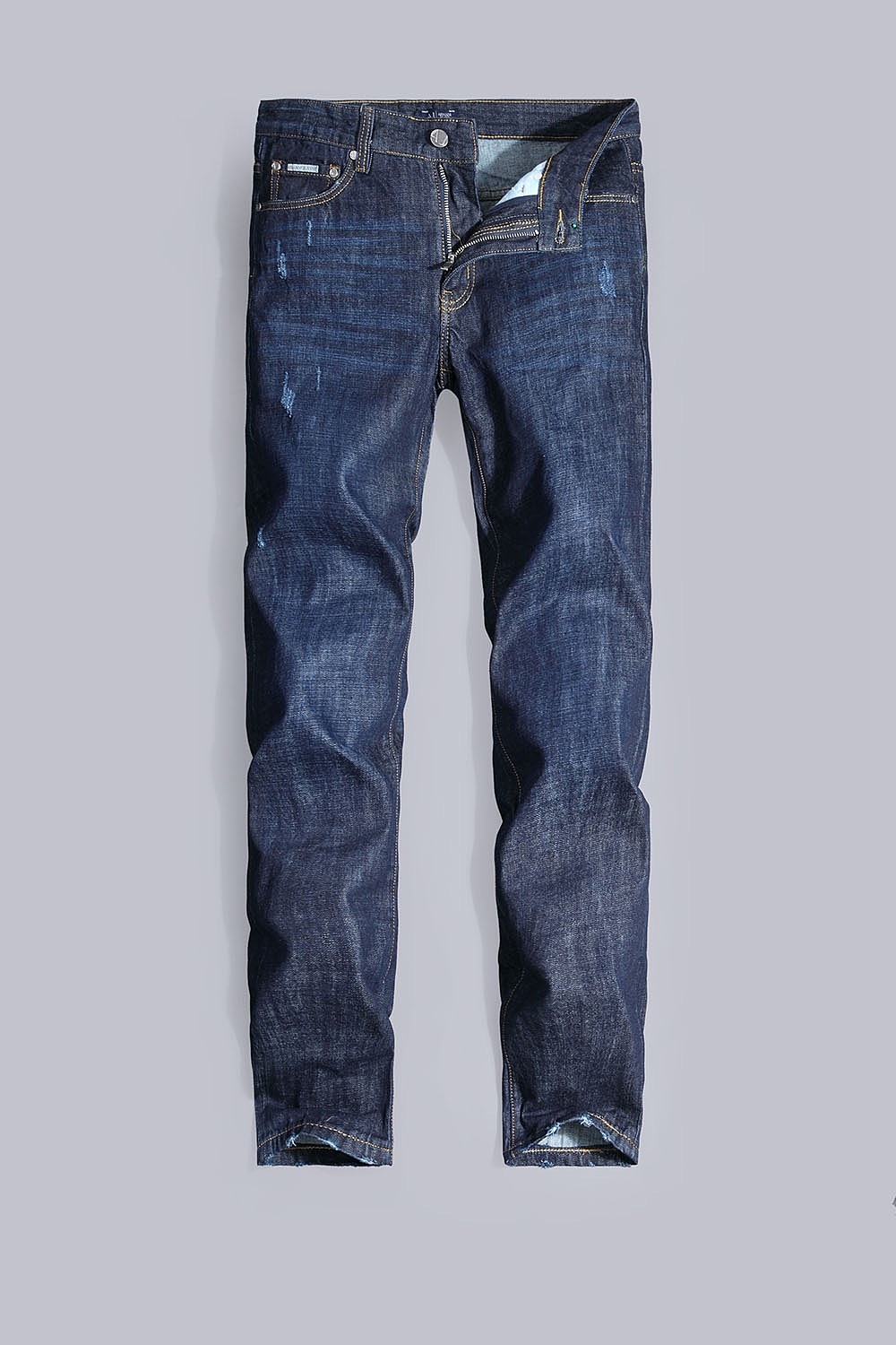 男装平铺 男女服装平铺图展示 休闲裤平铺摄影效果图 产品静物拍摄影 牛仔裤静物平铺摄影效果参考（图ZNDk4MDUyMDg=） - 产品摄影 - 站酷设计师zhang01688原创素材 - 站酷ZCOOL