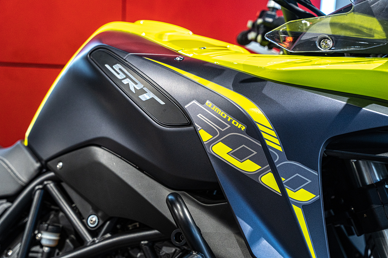 QJ 骁500拍摄（图ZMjg4NTg0MjA4） - 产品摄影 - 站酷设计师丹荔映画原创素材 - 站酷ZCOOL