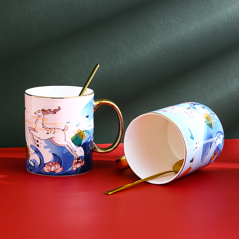初次尝试的国潮风马克杯