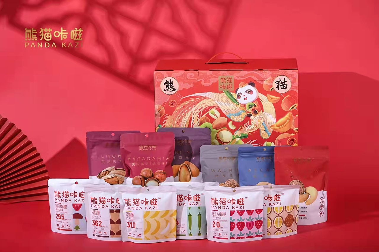 【熊猫咔嗞】零食品牌全案设计