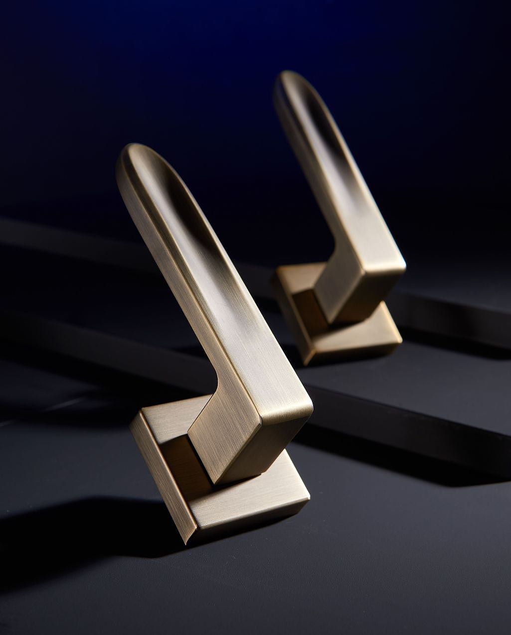 前“锁”未有,大道至简