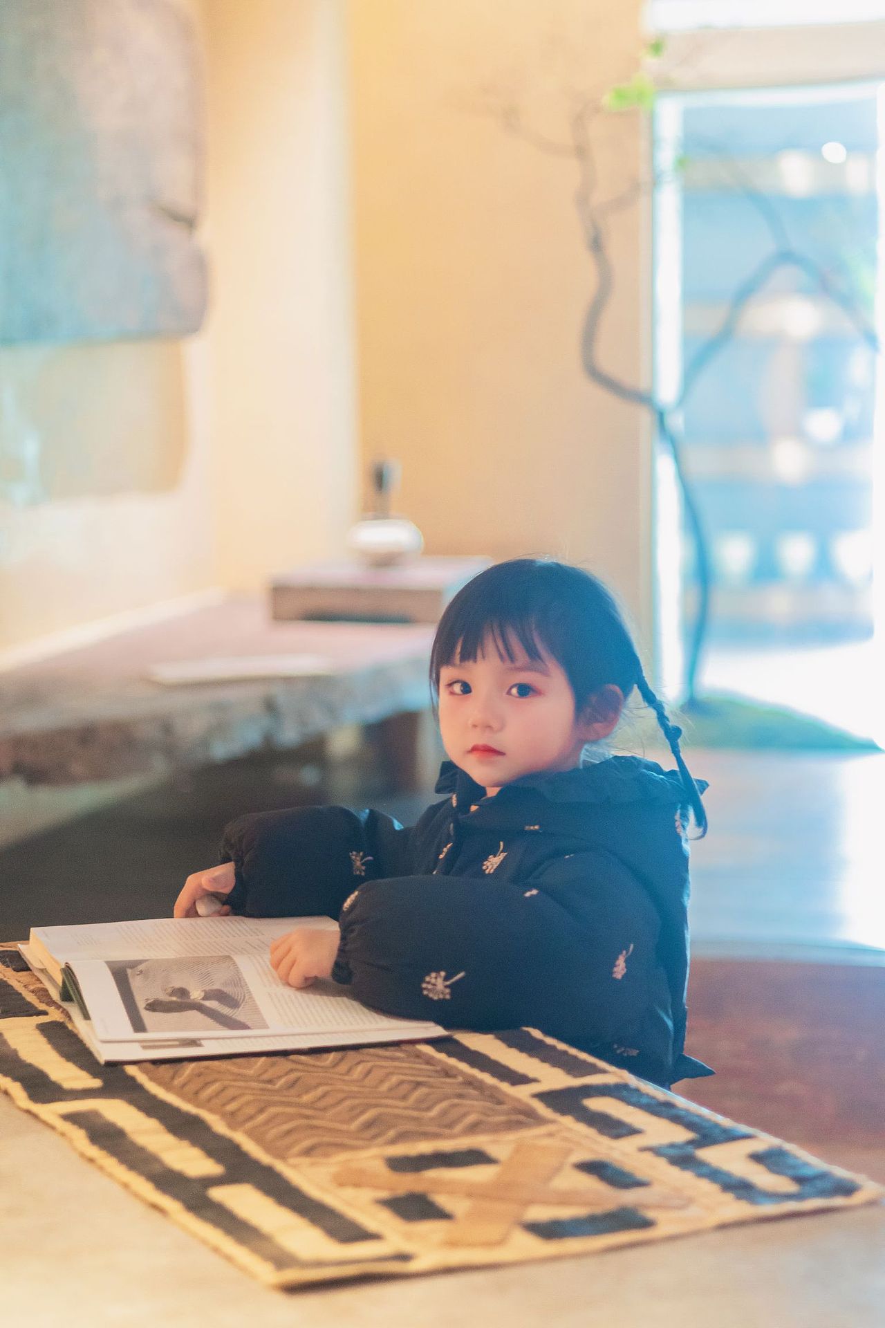 书香时刻（图ZMzUzMTgxNzUy） - 人像摄影 - 站酷设计师温雯尔雅_原创素材 - 站酷ZCOOL