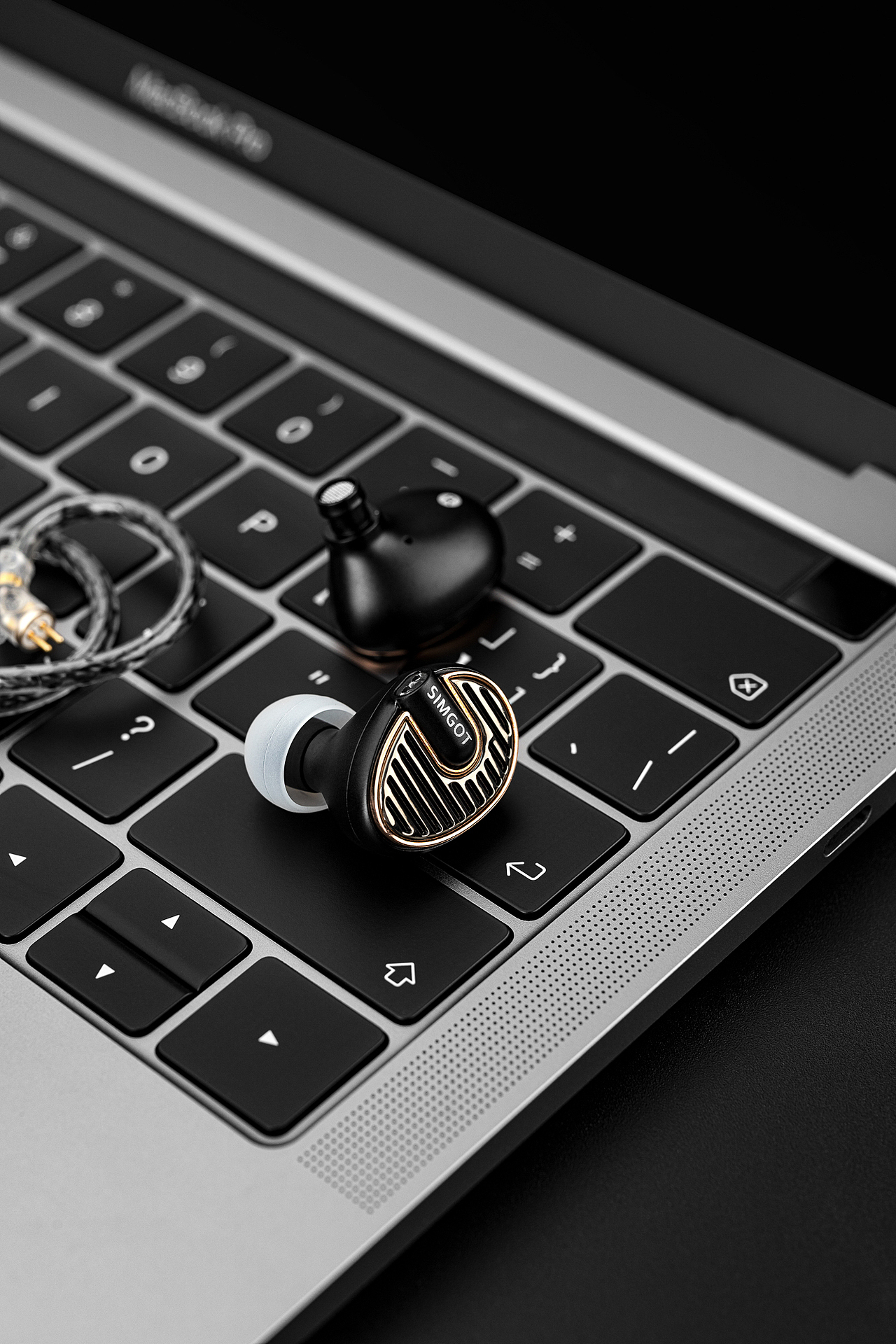 品牌案例丨SIMGOT 兴戈耳机 洛神 觅澈 铜雀系列（图ZMTg5Njk0Njky） - 产品摄影 - 站酷设计师白底图原创素材 - 站酷ZCOOL