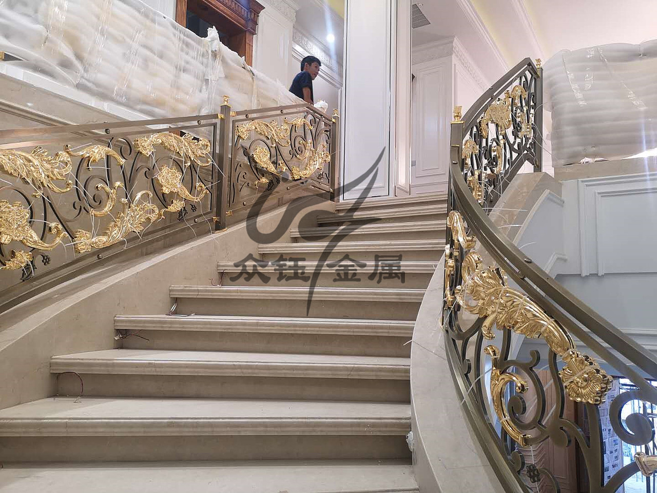网红铝板雕花镀金护栏 别墅楼梯新款护栏