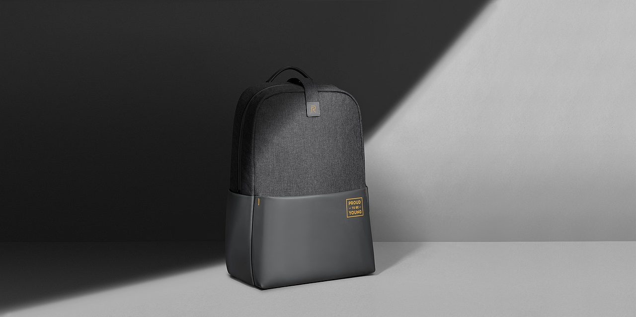 背包白底静物拍摄