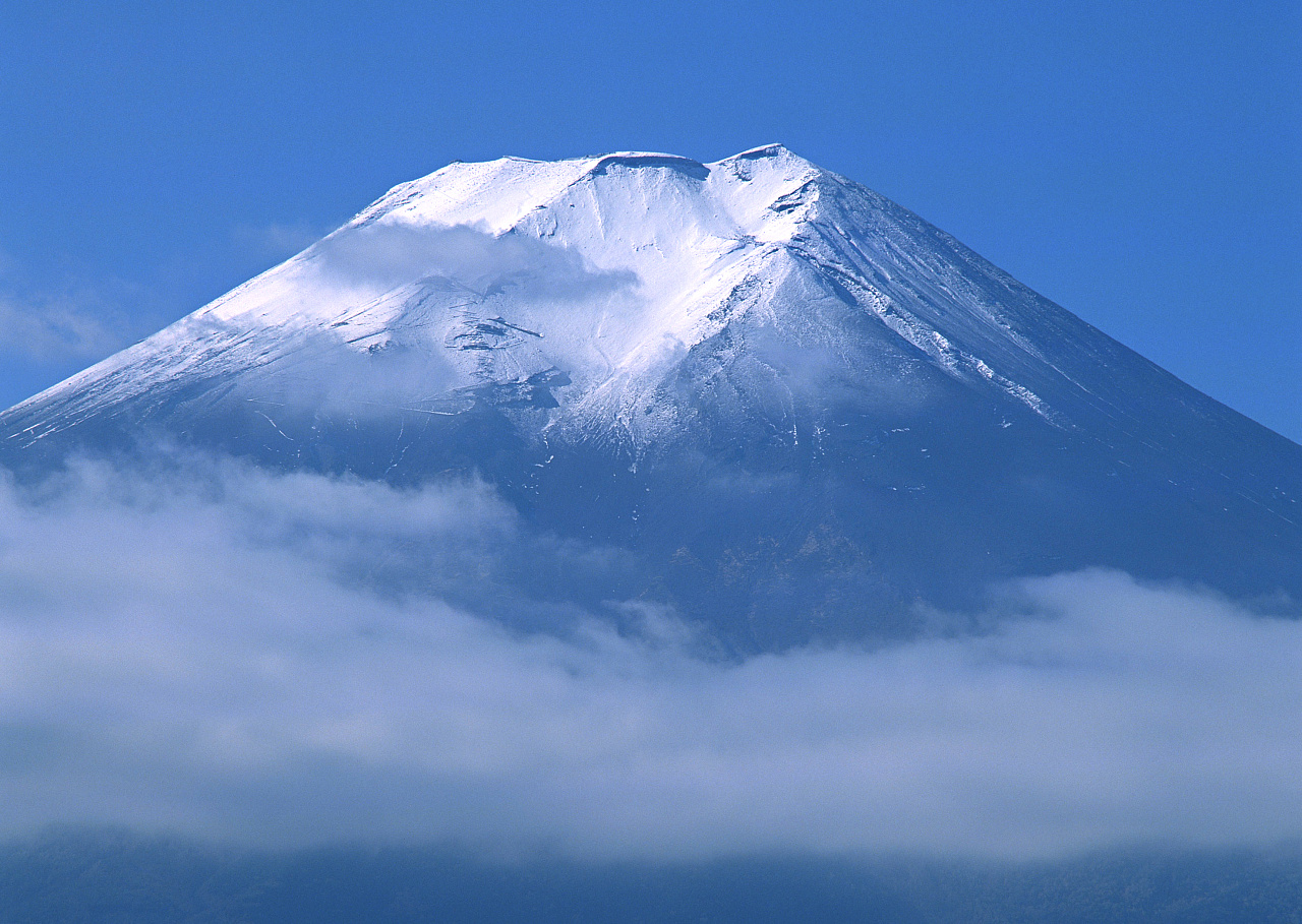 日本最“心痛”的火山：属日本领土，每年却要缴纳高额租金_富士山