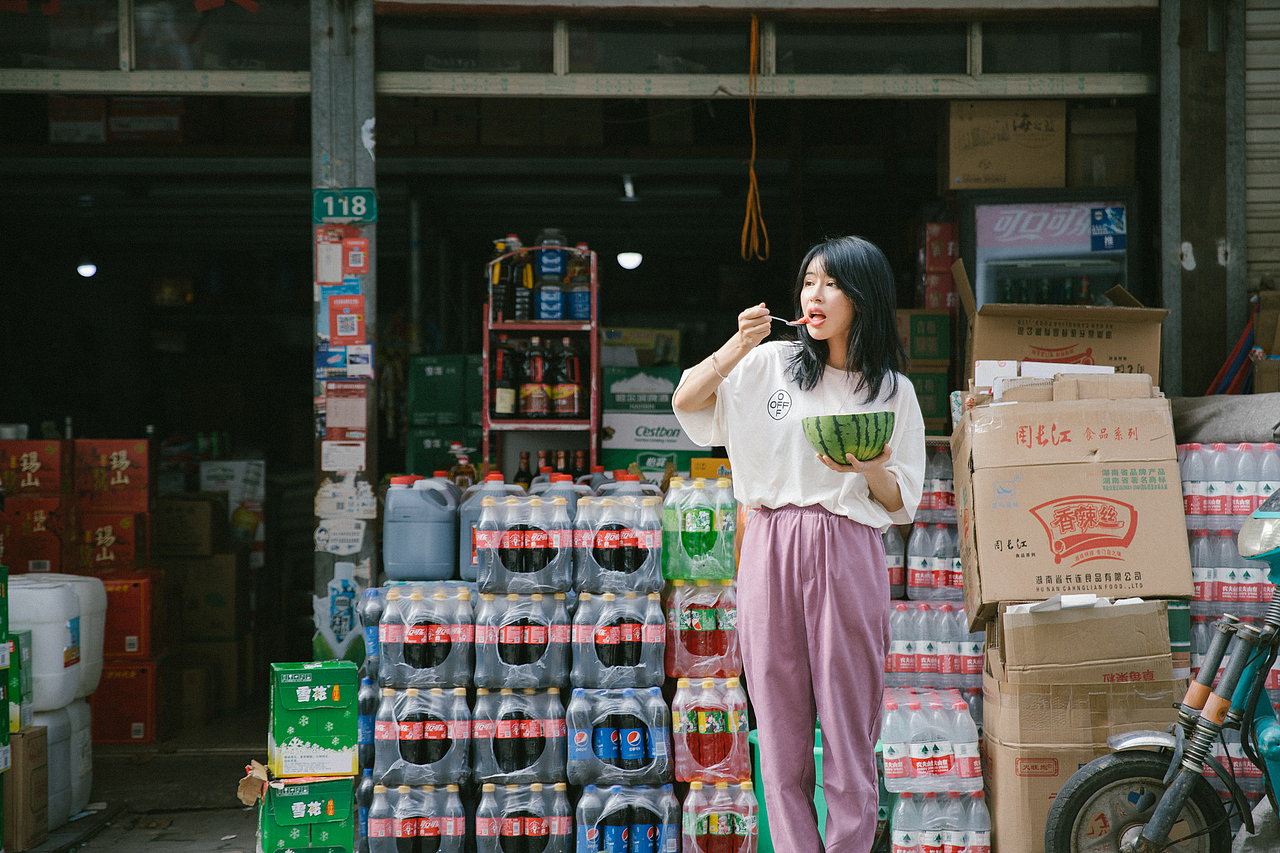 夏天和西瓜和狗