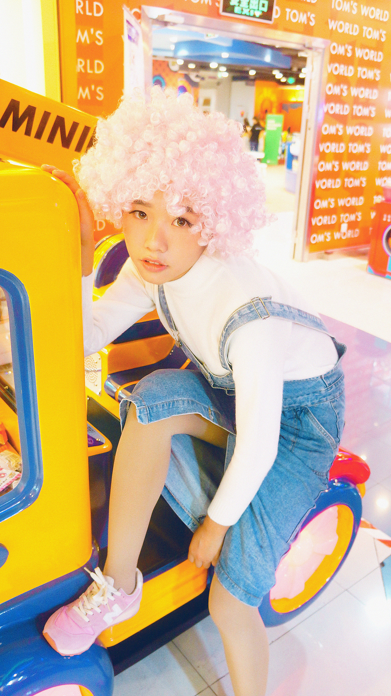 COLOR（图ZOTc0MzAzMDg=） - 人像摄影 - 站酷设计师花犯辛未原创素材 - 站酷ZCOOL