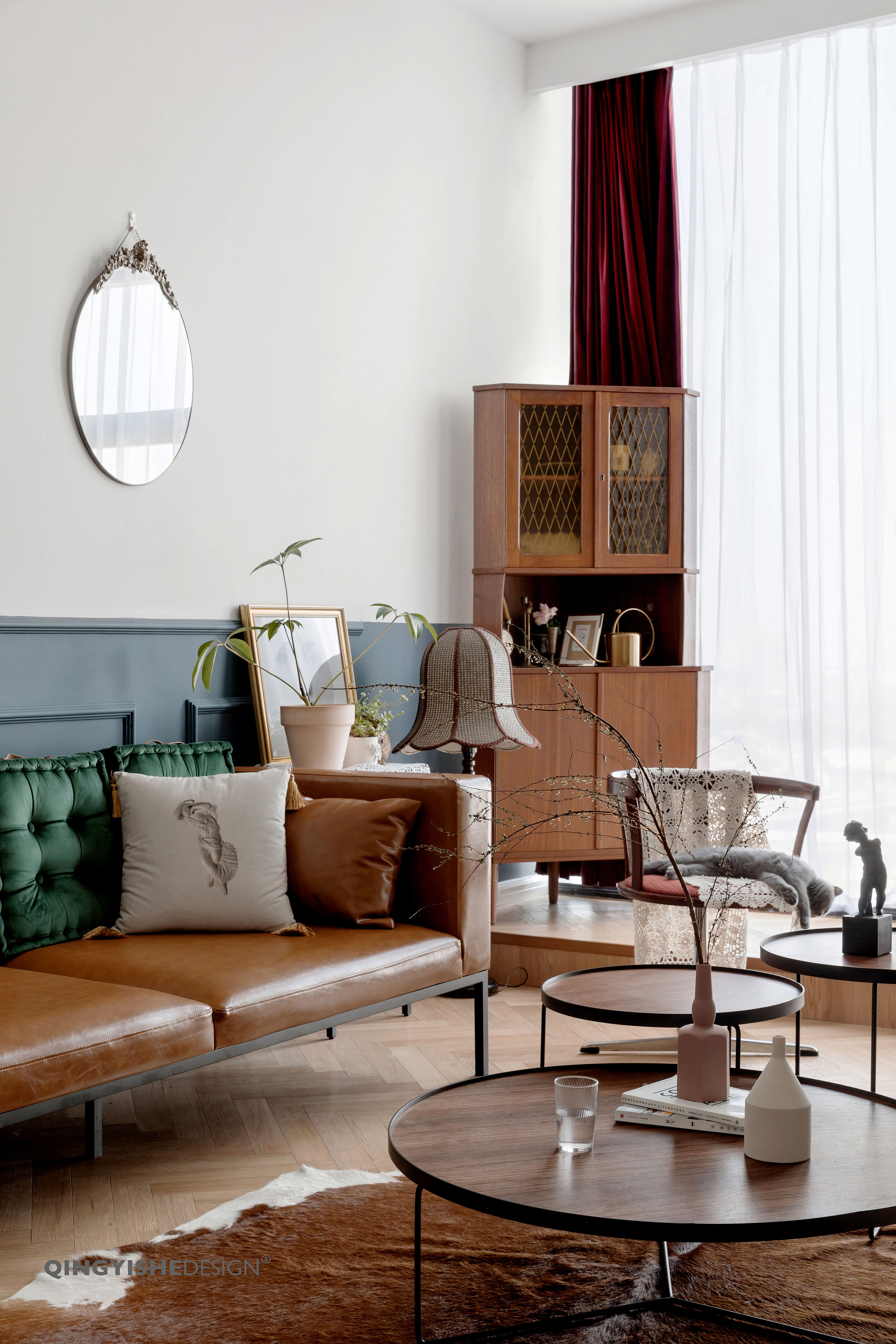 清一舍设计 | 买下两套房,打通挑高变复古豪宅