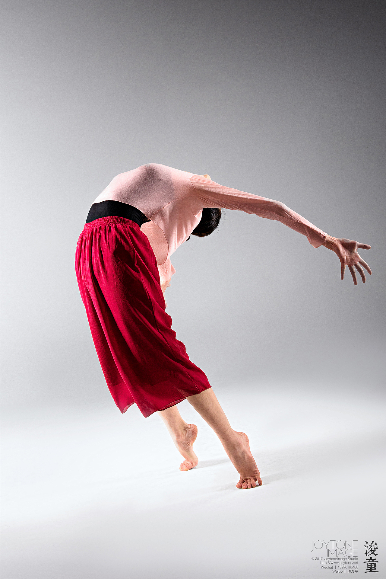 舞蹈的力量（图ZMTM2NzAyNTIw） - 人像摄影 - 站酷设计师浚童商业摄影原创素材 - 站酷ZCOOL