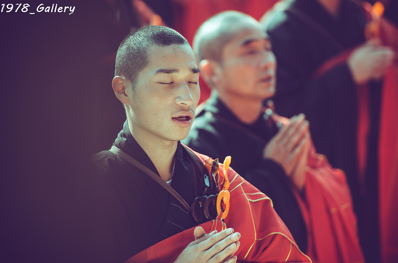  br> br>宝华山隆昌寺--虔诚的受戒弟子